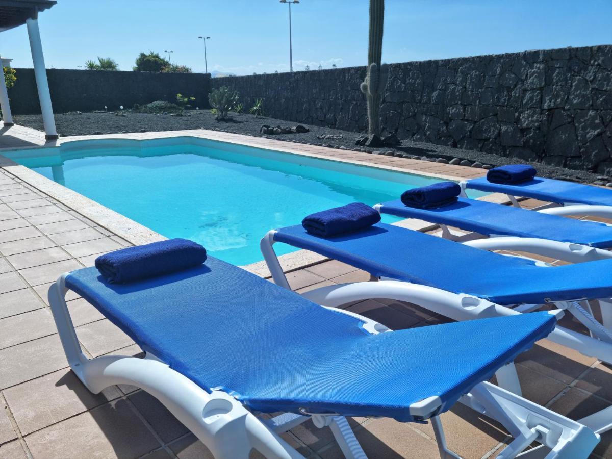Villa Ana Playa Blanca  Exteriör bild