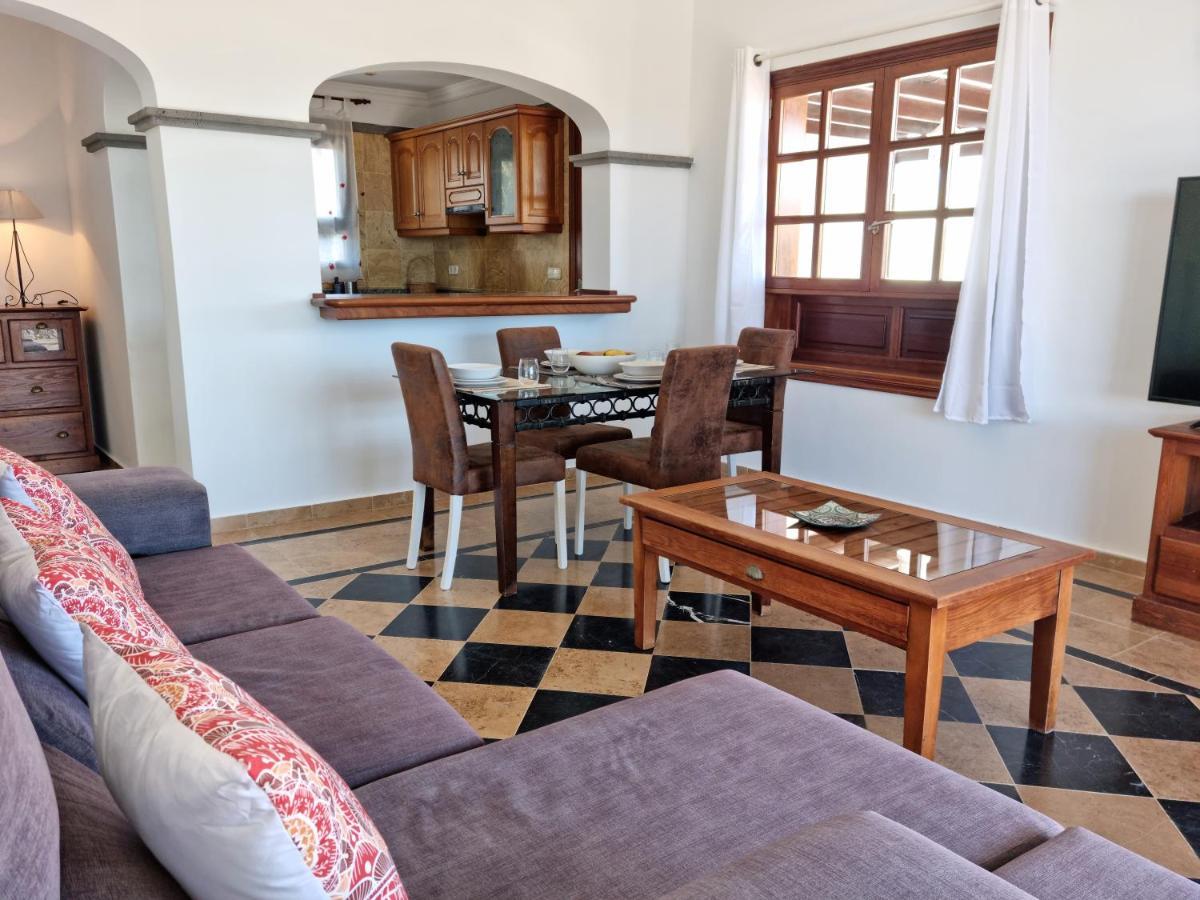 Villa Ana Playa Blanca  Exteriör bild