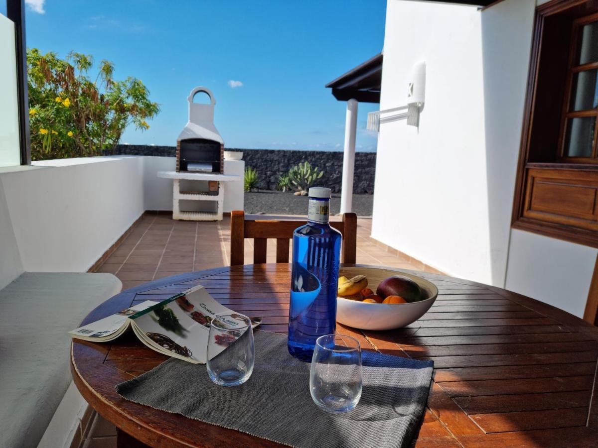 Villa Ana Playa Blanca  Exteriör bild