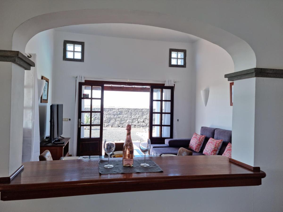 Villa Ana Playa Blanca  Exteriör bild