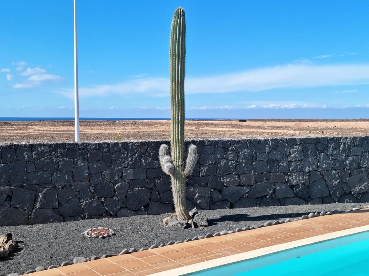 Villa Ana Playa Blanca  Exteriör bild